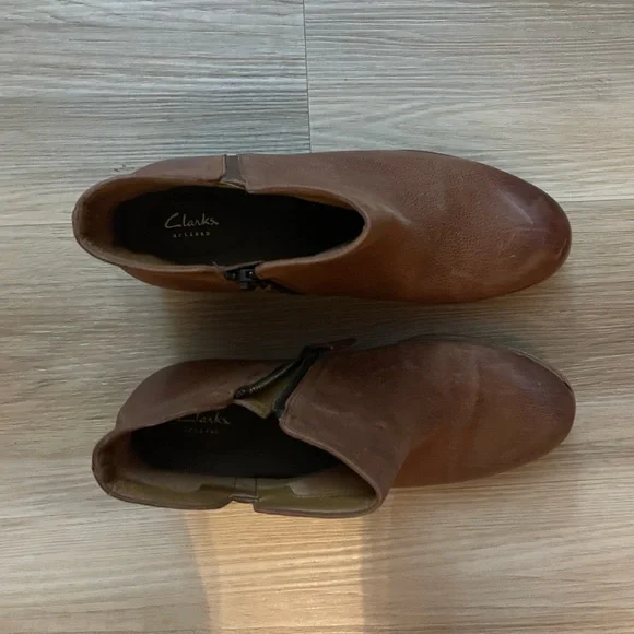 Clarks Brown Ankle Boots - Picture 2 of 5